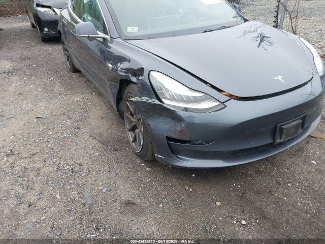 5YJ3E1EB7KF413312 Tesla MODEL 3