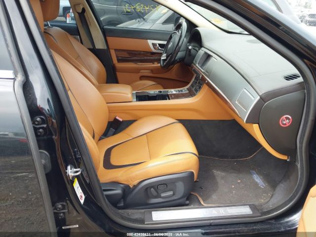 2012 JAGUAR XF SAJWA0HB0CLS28324 Photo 4