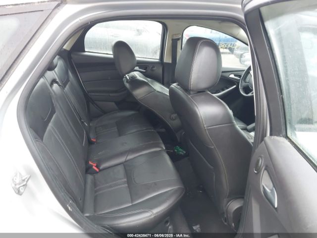 1FADP3K28EL404592 Ford FOCUS SE