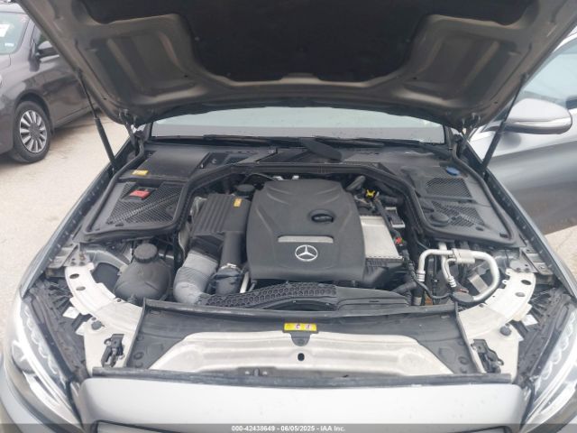 55SWF4JB7FU056039 Mercedes-Benz C 300 Luxury/sport