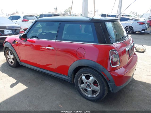 2011 MINI COOPER WMWSU3C54BT098017 Photo 2