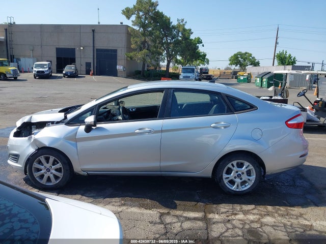 3FADP4BJ9FM164191 Ford 2015