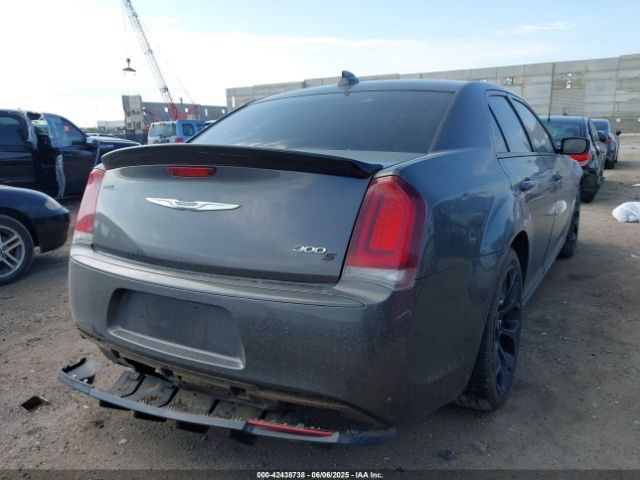 2019 CHRYSLER 300 2C3CCABG3KH562921 Photo 3