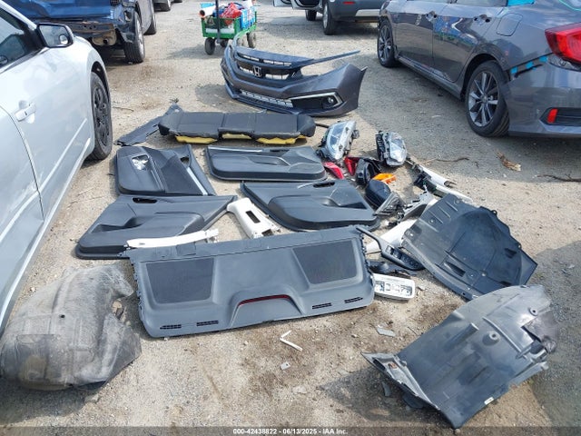 Honda l15b7 2020 19XFC1F34LE204613 Image 12