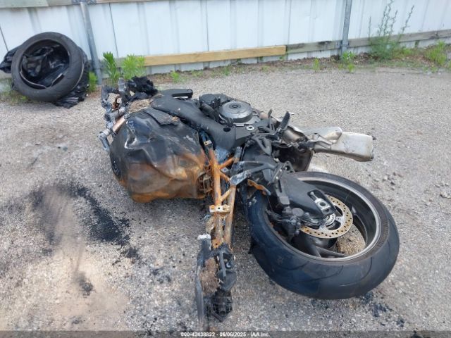 2024 SUZUKI GSX1000 JS1EK12B4R7100542 Photo 2