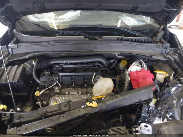 2021 JEEP RENEGADE ZACNJCBB8MPM95399 Photo 9
