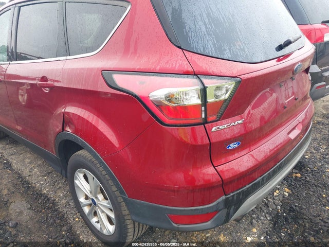 1FMCU0GD5JUA06845 Ford ESCAPE SE