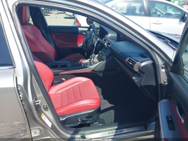 2016 LEXUS IS 200T JTHBA1D21G5009597 Photo 4