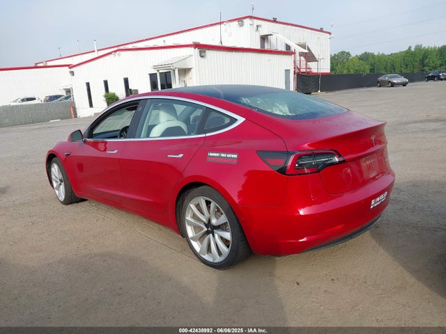 2018 TESLA MODEL 3 5YJ3E1EB2JF122411 Photo 2
