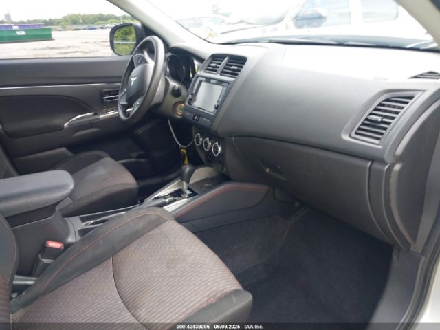 2019 MITSUBISHI OUTLANDER SPORT JA4AP3AU0KU012965 Photo 4