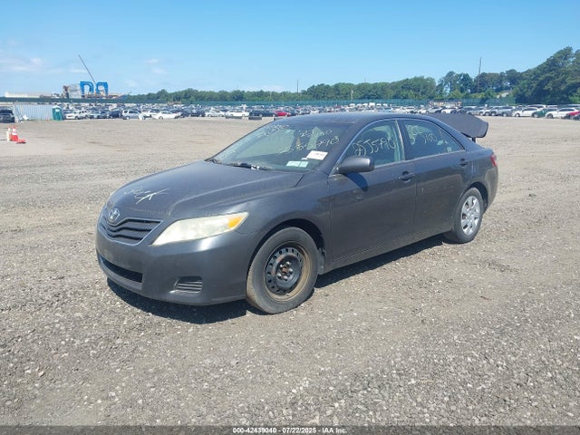 2010 Toyota Camry Le მანქანა იყიდება აუქციონზე, vin: 4T1BF3EK7AU079255, აუქციონის ნომერი: 42439040