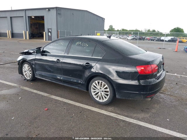 3VWL07AJXEM423022 Volkswagen Jetta 1.8t Sel