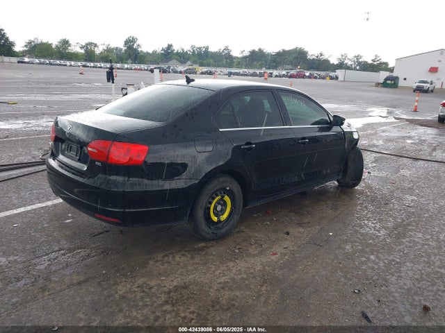 3VWL07AJXEM423022 Volkswagen Jetta 1.8t Sel