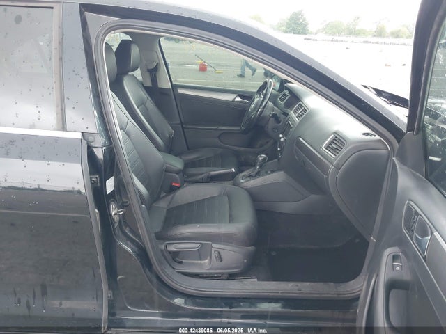 3VWL07AJXEM423022 Volkswagen Jetta 1.8t Sel