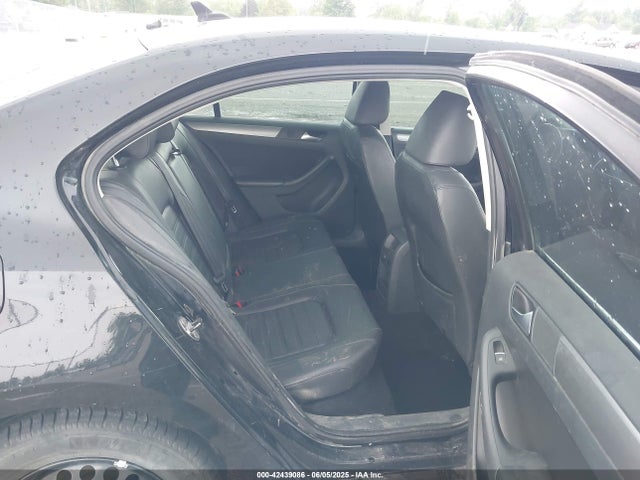 3VWL07AJXEM423022 Volkswagen Jetta 1.8t Sel