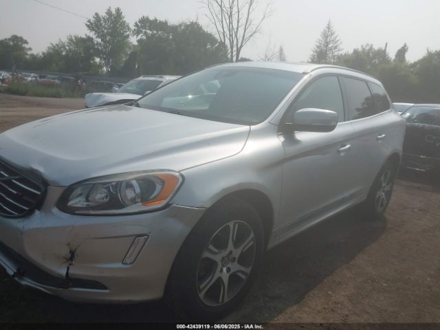 2015 VOLVO XC60 YV4902RC8F2588188 Photo 1