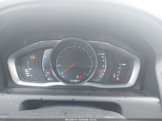 2015 VOLVO XC60 YV4902RC8F2588188 Photo 6