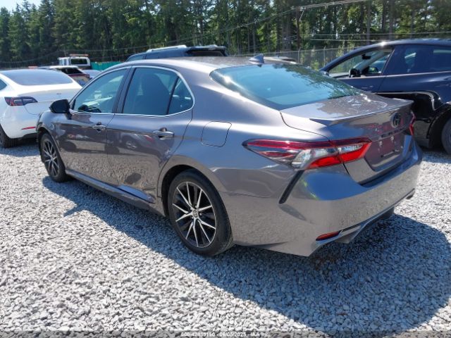 2021 TOYOTA CAMRY 4T1G11AK6MU485403 Photo 2