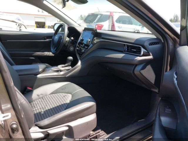 2021 TOYOTA CAMRY 4T1G11AK6MU485403 Photo 4