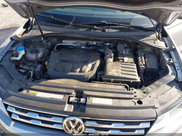 3VV2B7AX9MM073427 Volkswagen Tiguan 2.0t Se/2.0t Se R-line Black/2.0t Sel