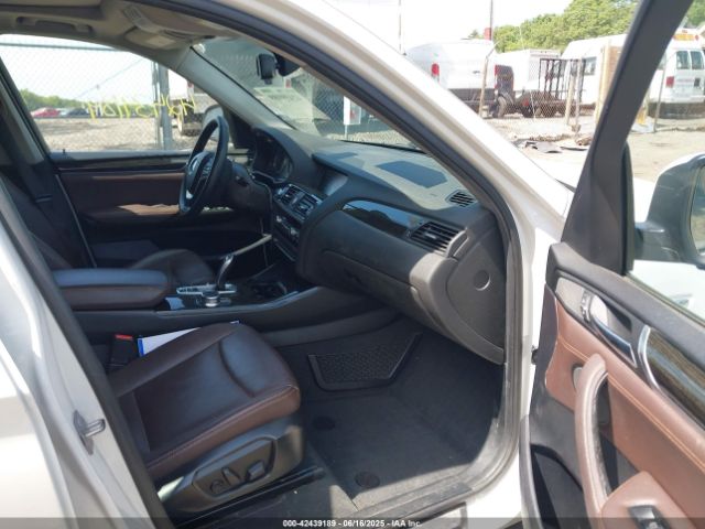 2017 BMW X3 5UXWX9C51H0T05633 Photo 4