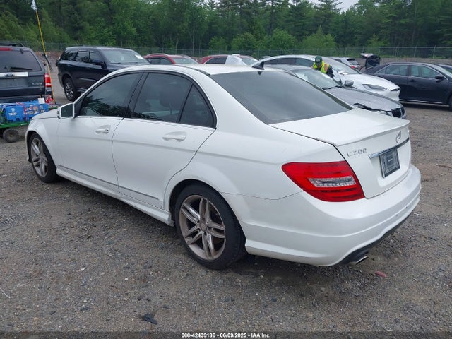Mercedes-Benz 2014 2014 WDDGF8AB4EA947402 Image 3