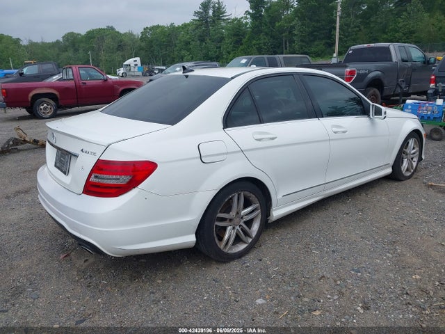 Mercedes-Benz 2014 2014 WDDGF8AB4EA947402 Image 4