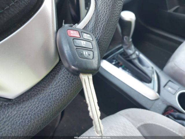 2018 TOYOTA COROLLA 5YFBURHE1JP781670 Photo 10