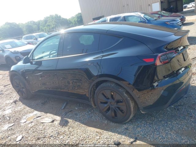 7SAYGAEE8SF284445 Tesla Model Y