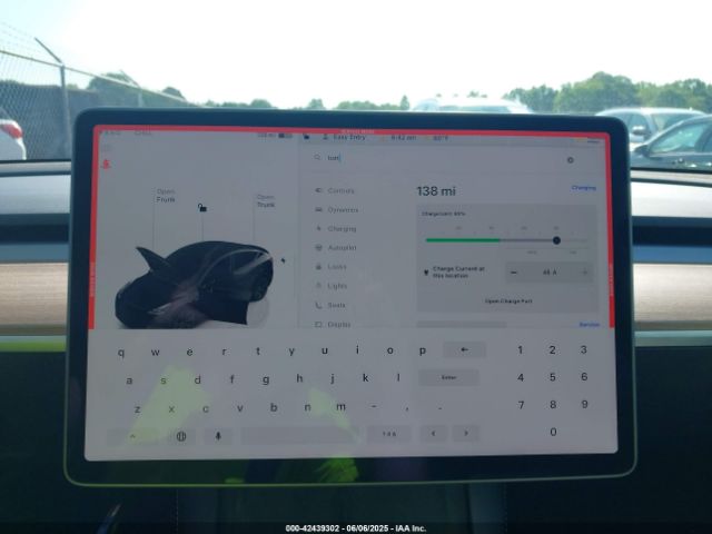 7SAYGAEE8SF284445 Tesla Model Y