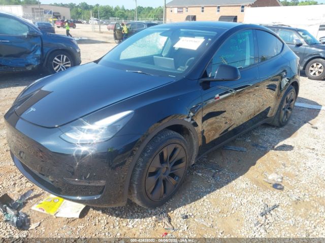7SAYGAEE8SF284445 Tesla Model Y