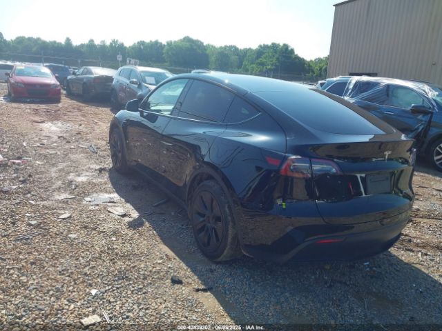 7SAYGAEE8SF284445 Tesla Model Y