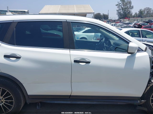 JN8AT2MT2JW461683 Nissan 2018