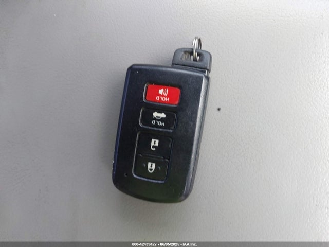 4T1BD1FKXFU166549 Toyota Camry Hybrid Le
