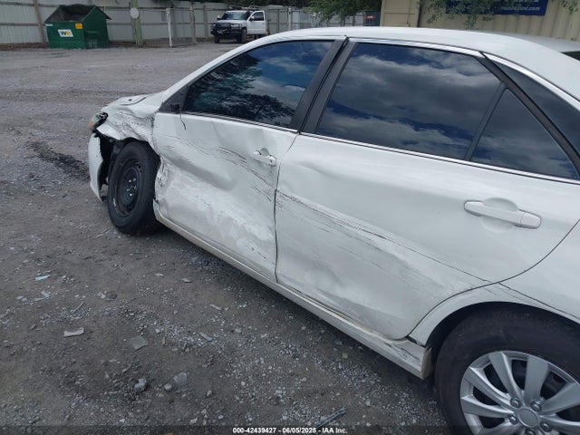 4T1BD1FKXFU166549 Toyota Camry Hybrid Le