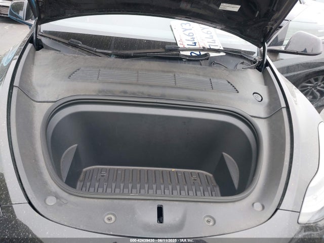 2024 TESLA MODEL Y 7SAYGDEE8RF081602 Photo 9