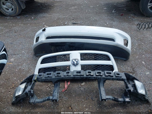 3C6JR6AG5JG145998 RAM 1500