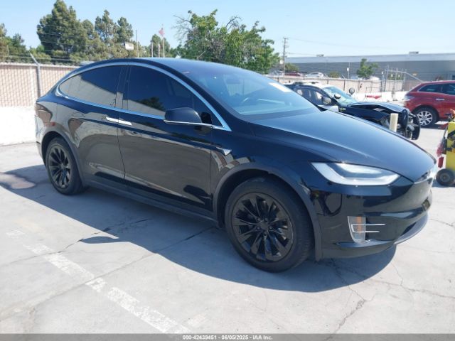 2017 TESLA MODEL X 5YJXCBE23HF027198