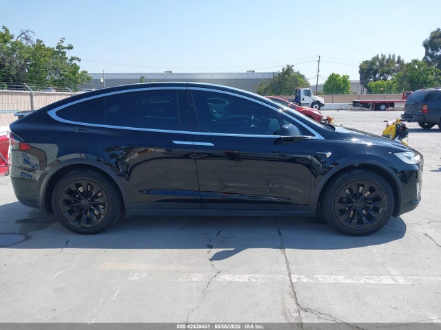 Tesla Model X 100d/75d/90d 2017 5YJXCBE23HF027198 Image 13
