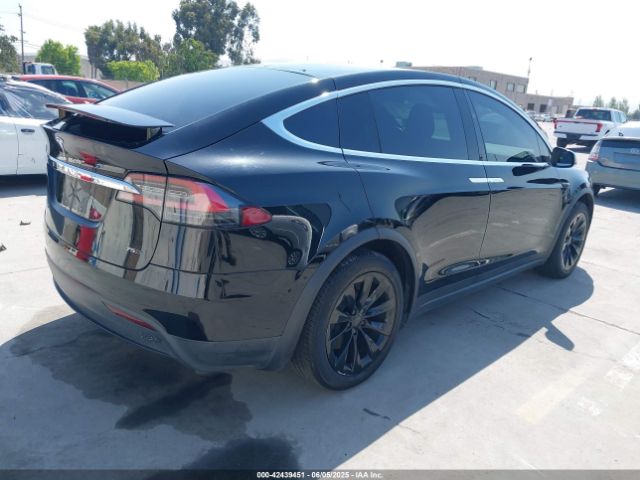 2017 TESLA MODEL X 5YJXCBE23HF027198 Photo 3