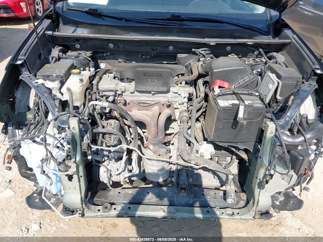 Toyota RAV4 LE 2018 2T3BFREV0JW726664 Image 10