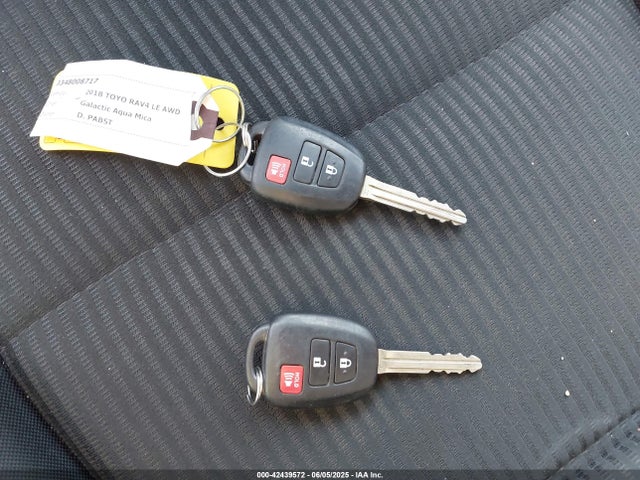 Toyota RAV4 LE 2018 2T3BFREV0JW726664 Image 11