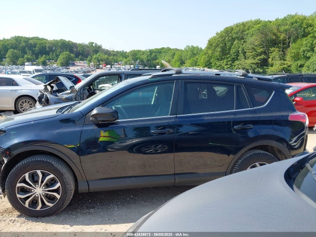Toyota RAV4 LE 2018 2T3BFREV0JW726664 Image 15