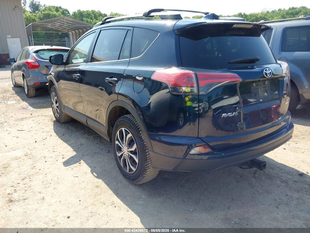 Toyota RAV4 LE 2018 2T3BFREV0JW726664 Image 3