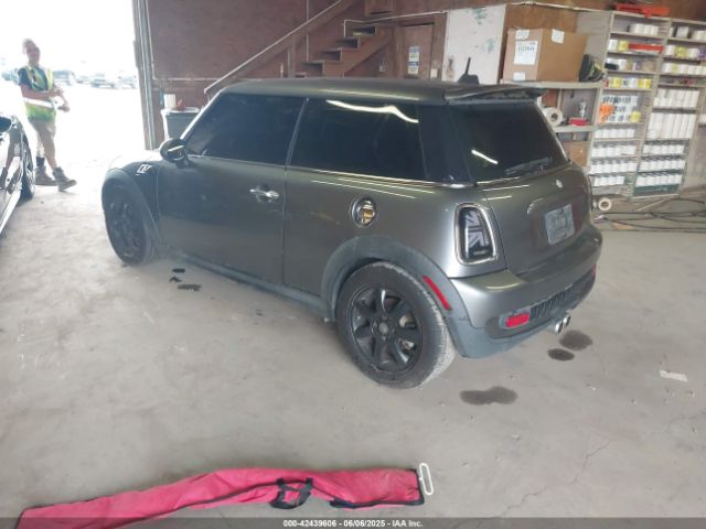 2009 MINI COOPER S WMWMF73539TT98930 Photo 2