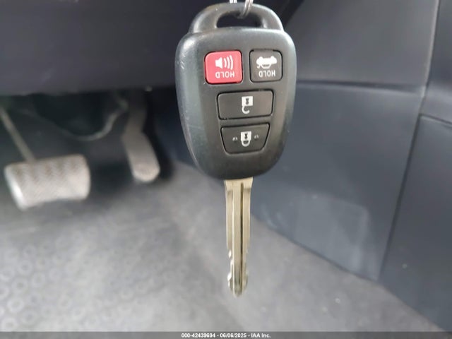 2T1BURHE5GC709766 Toyota 2zr-fe