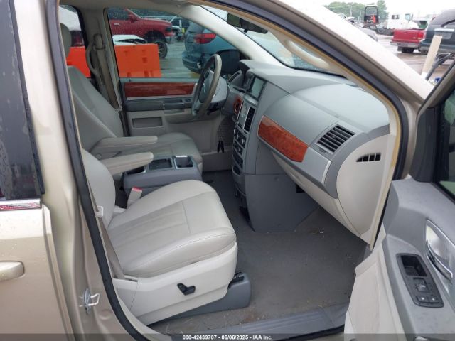 2009 CHRYSLER TOWN & COUNTRY 2A8HR54129R607277 Photo 4