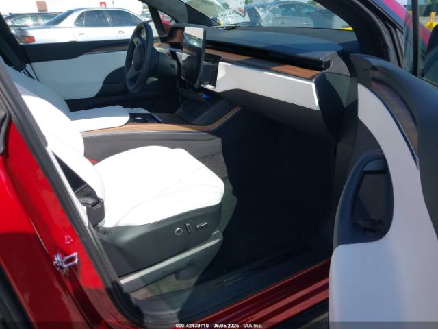 2024 TESLA MODEL X 7SAXCDE52RF433922 Photo 4