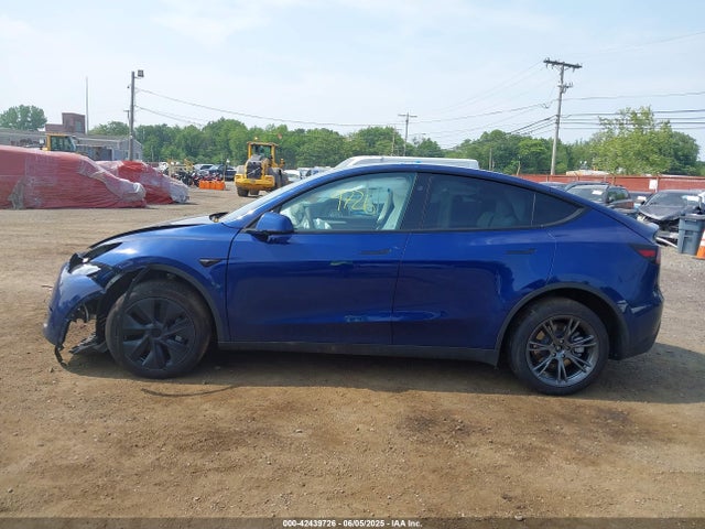 7SAYGAEE1SF251030 Tesla 2025