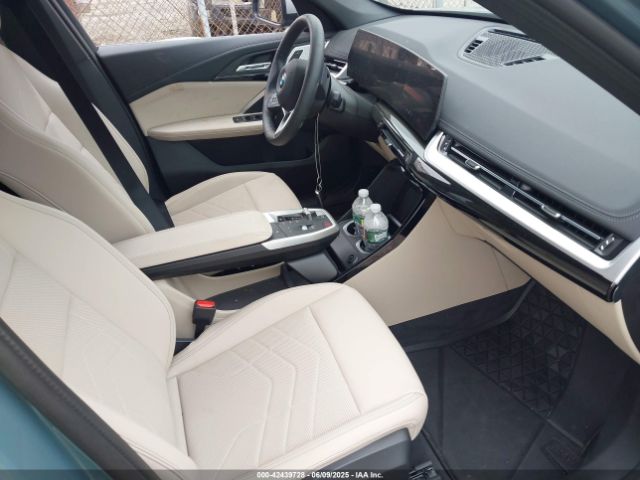 2024 BMW X1 WBX73EF05R5Z86851 Photo 4